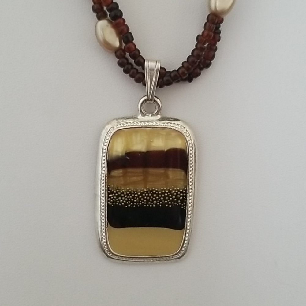 Pendant Necklace - Picture 2 of 6